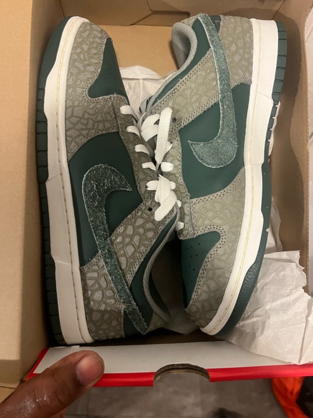 Nike Dunk Low Men’s Sneakers Green and Gray Nike Dunk Low